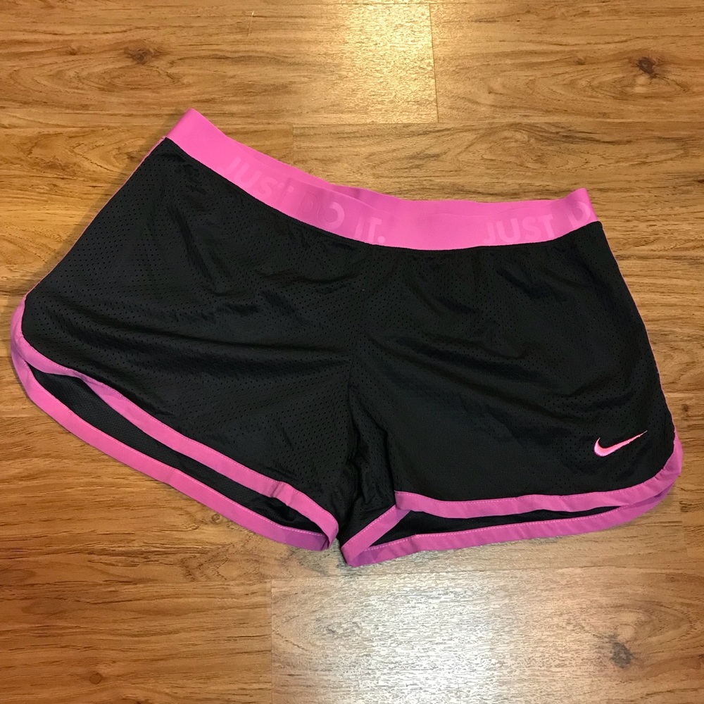 Nike workout shorts 🎁